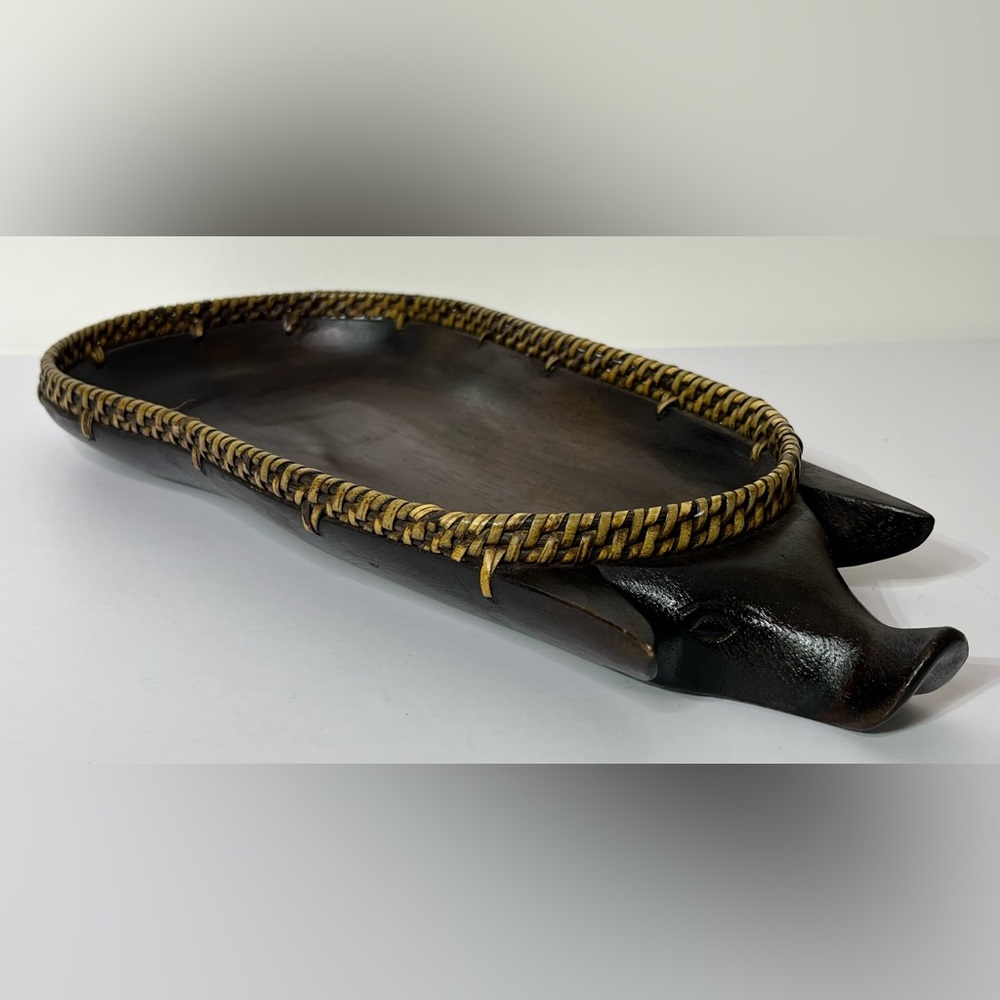 Vintage Wood and Wicker Carved‎ Pig Basket Fruit Trinket Tray 18.5" Long - Picture 4 of 10